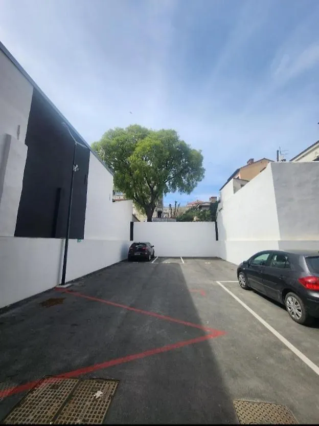 Inna Luxe Apartment With Free Parking Pula