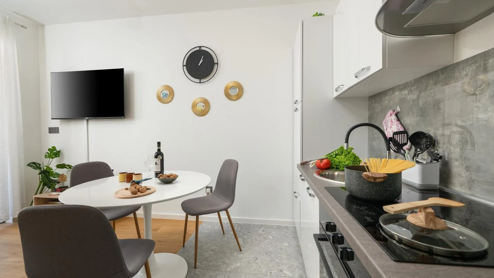 Inna Luxe Apartment With Free Parking Pula