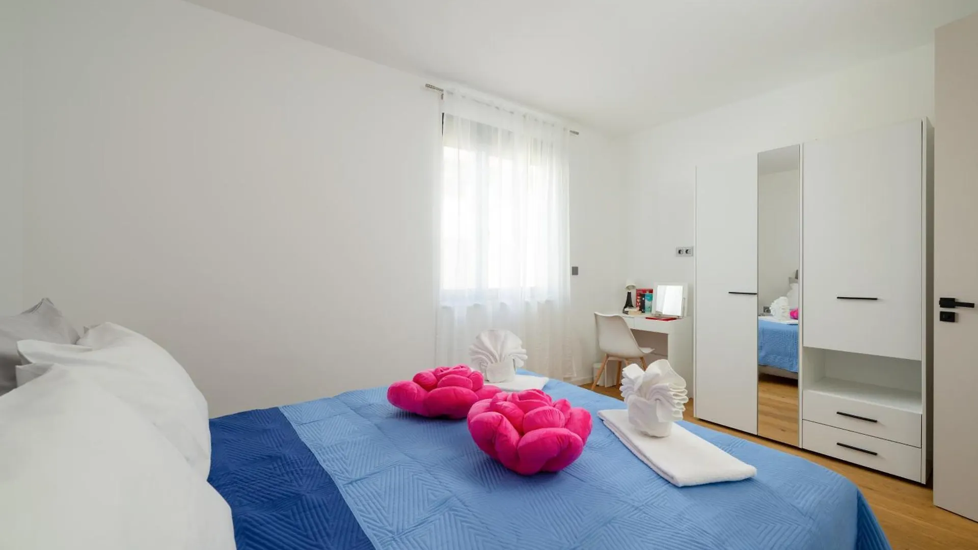 Inna Luxe Apartment With Free Parking Pula
